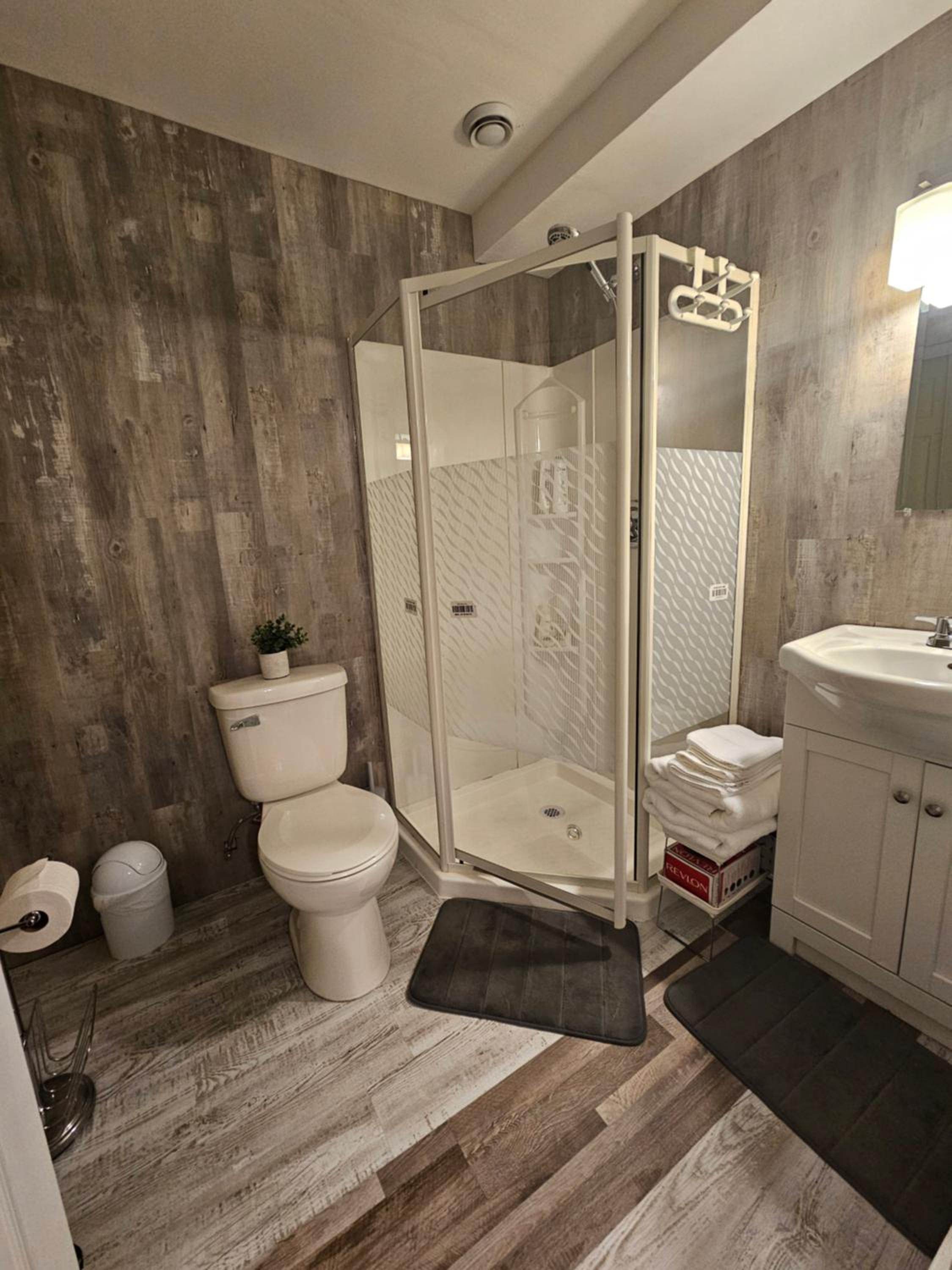 Quad-Ks Cozy & Private Guest Suite