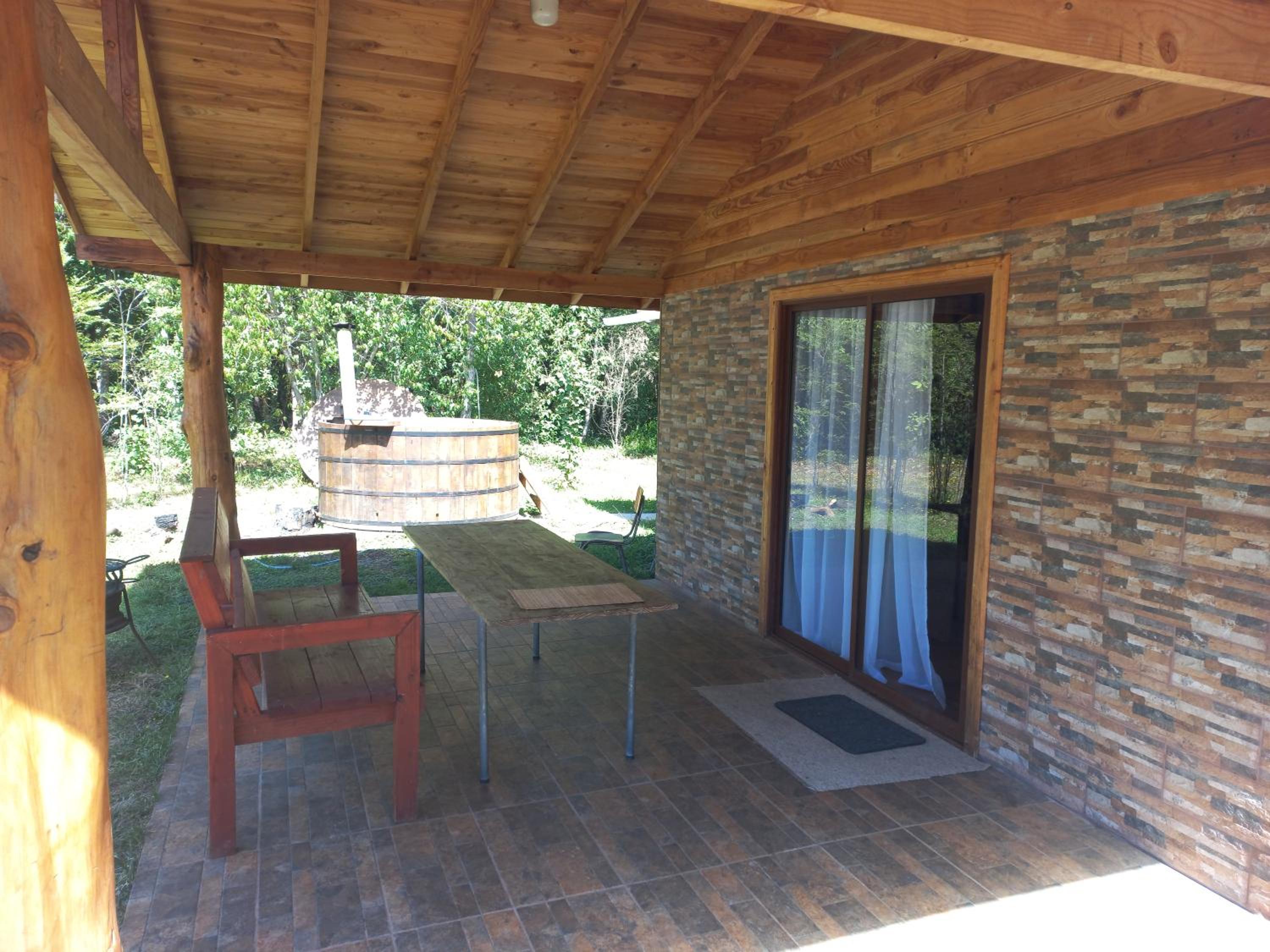 Cabaña con tinaja entre Villarrica y Lican Ray
