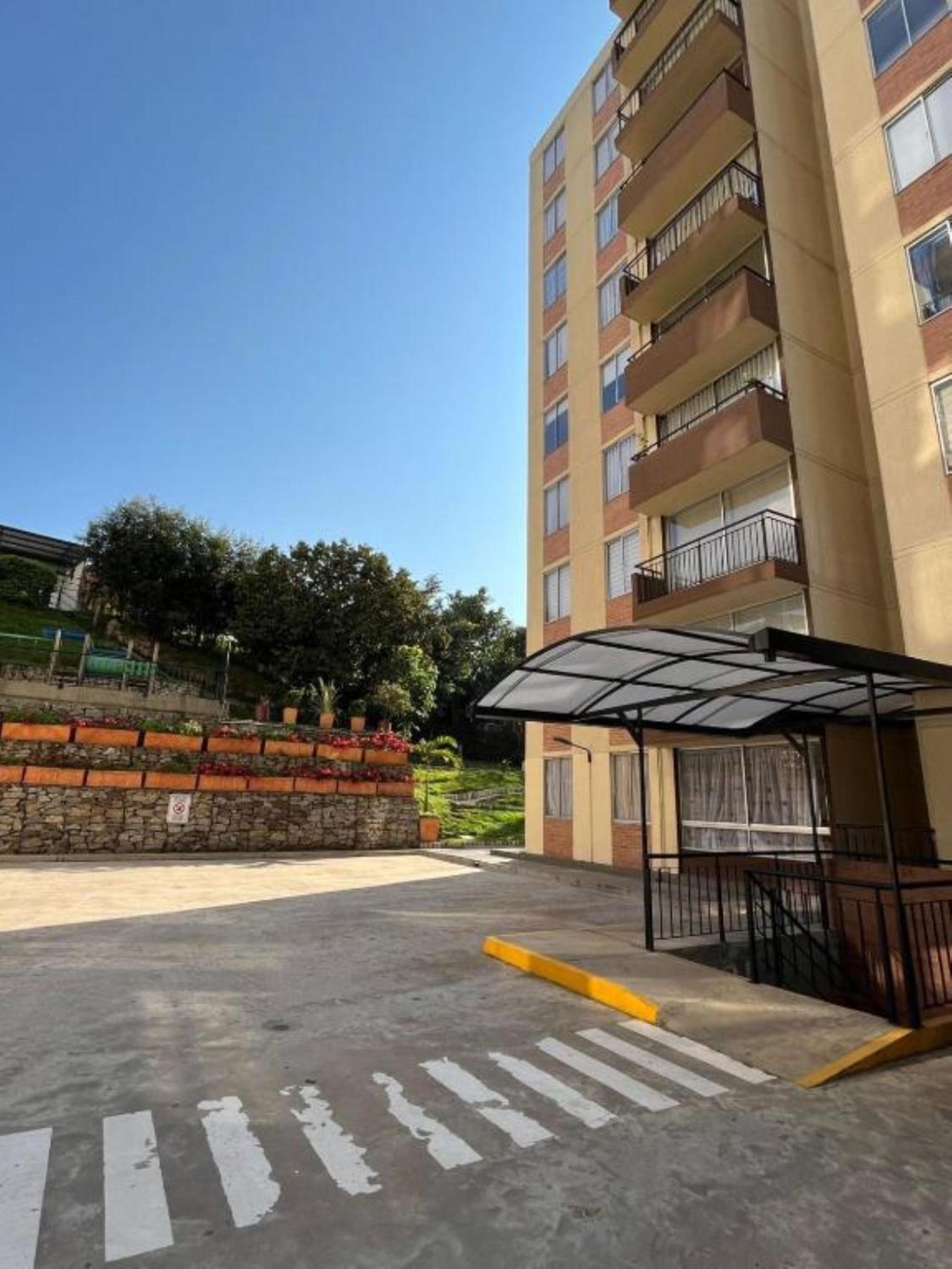APARTASUITE SILVANIA CON PISCINA Y SAUNA
