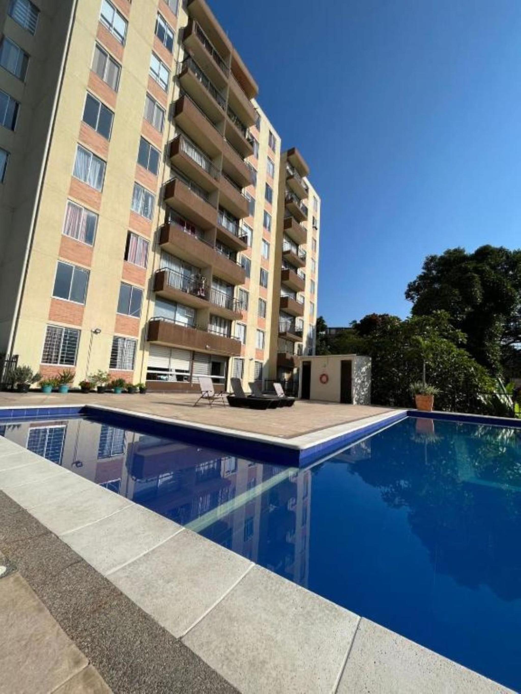 APARTASUITE SILVANIA CON PISCINA Y SAUNA