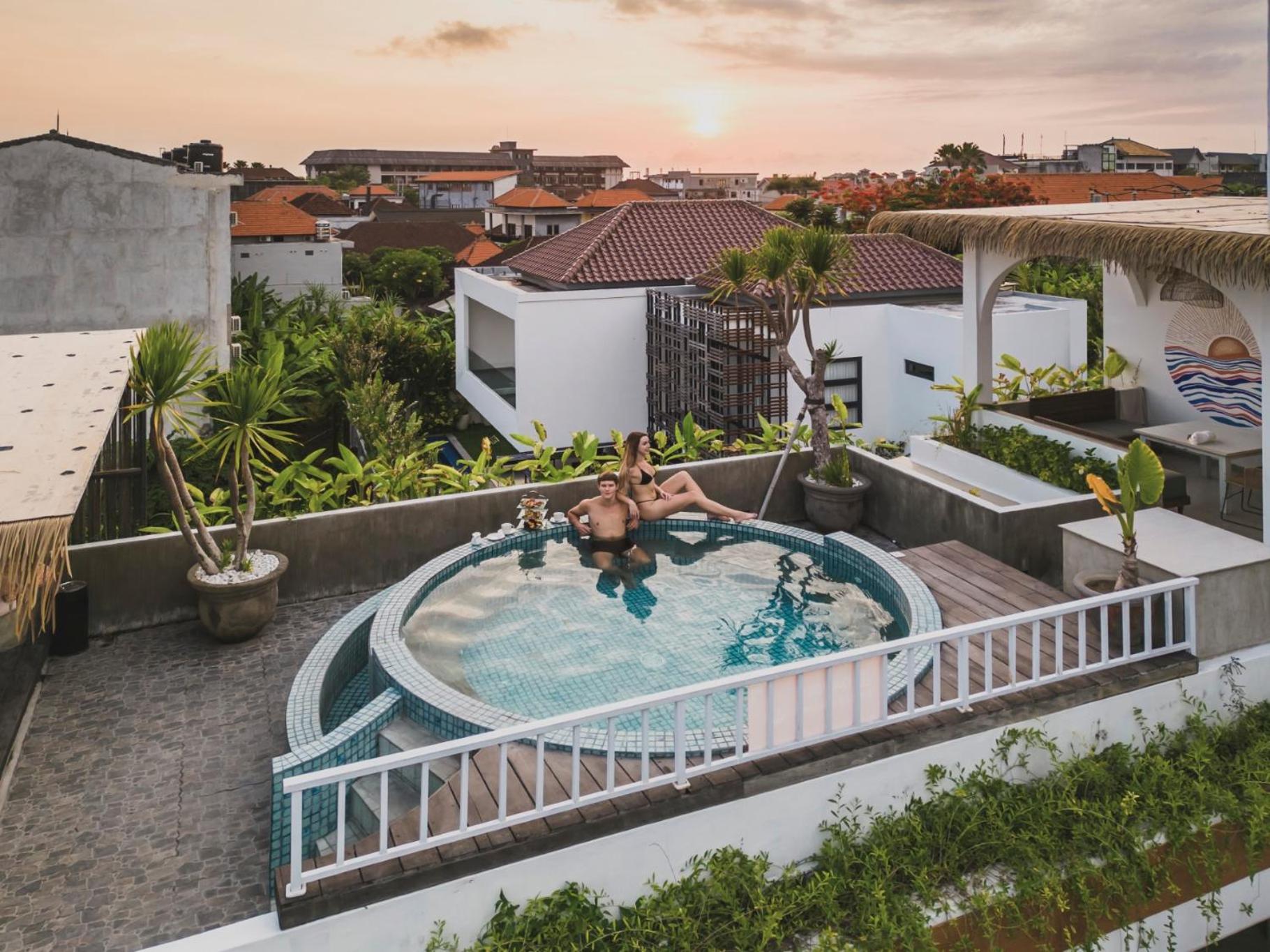 Roomates Beach Hostel Canggu by Ini Vie Hospitality view 5