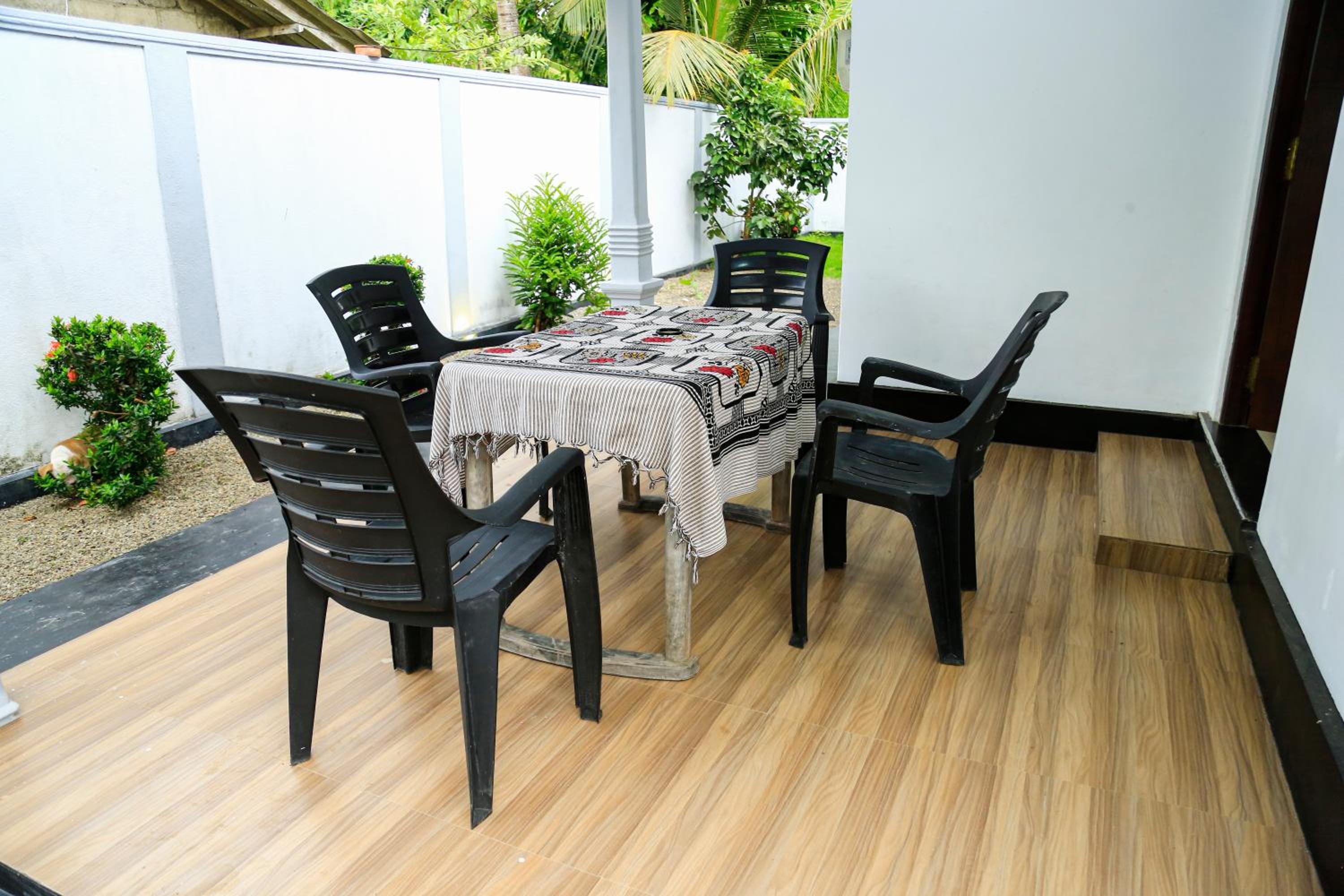 Photo 12