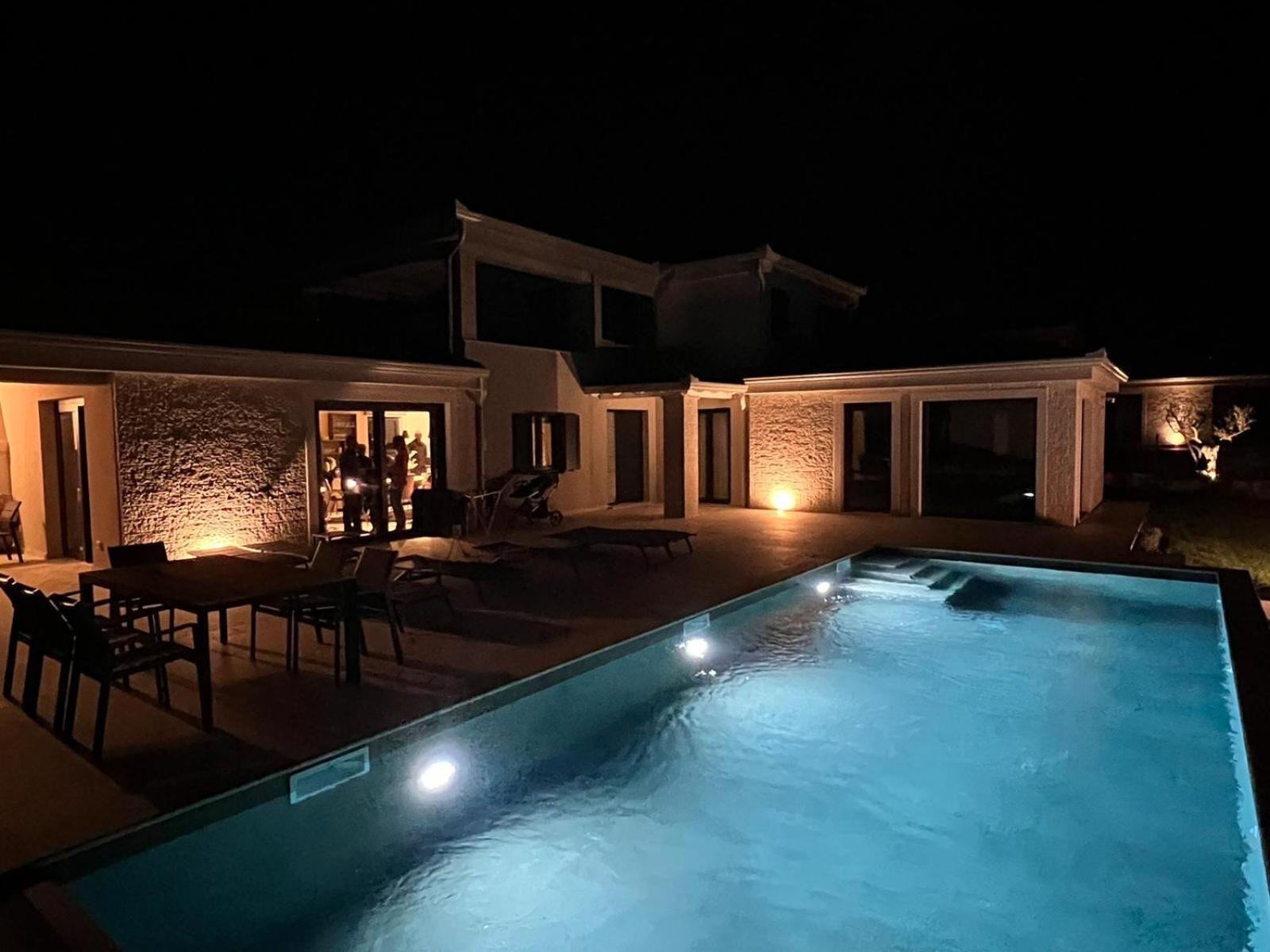 Villa Maslinik