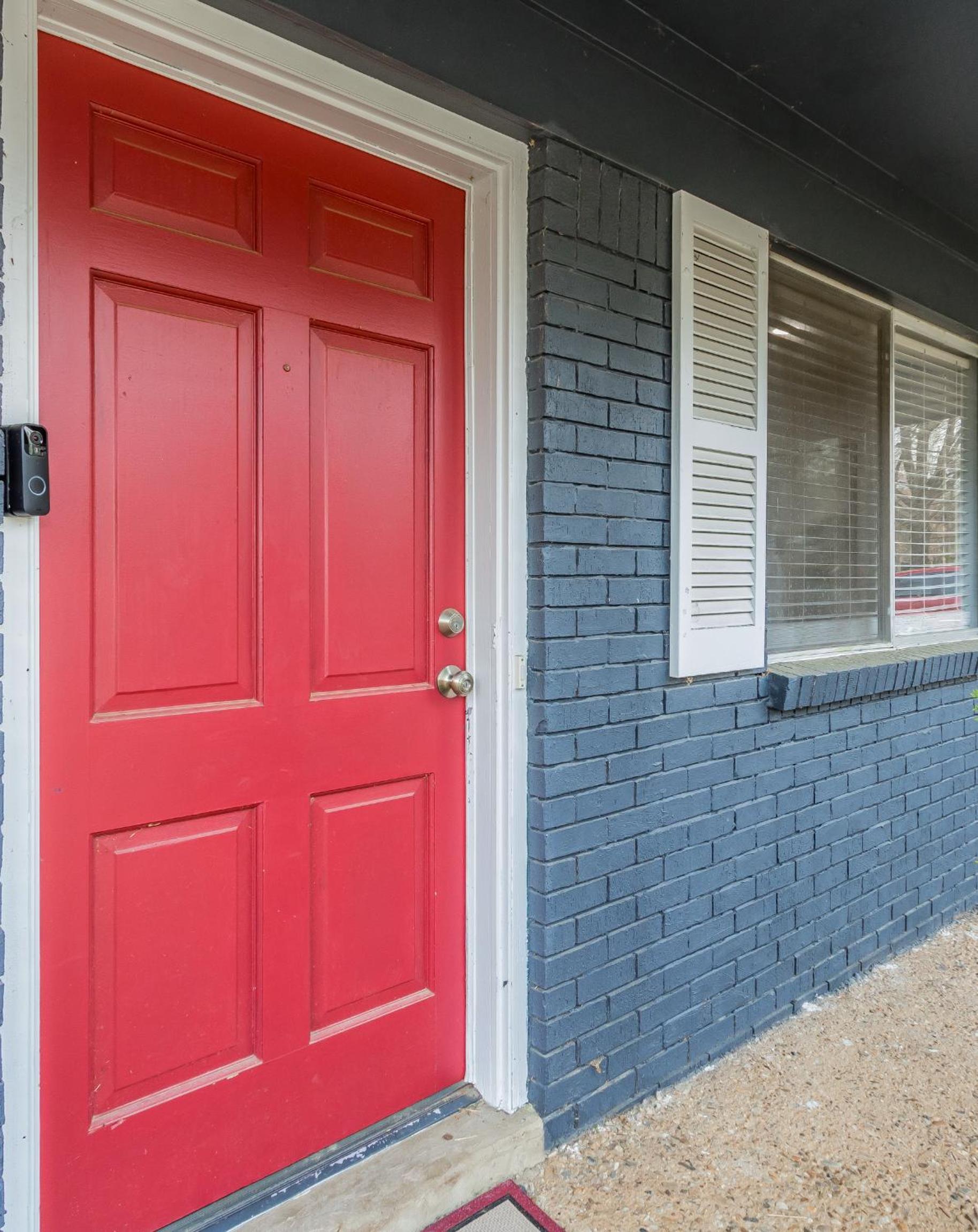 Cheerful 3 BR 2BA Home in Great Neighborhood! view 4