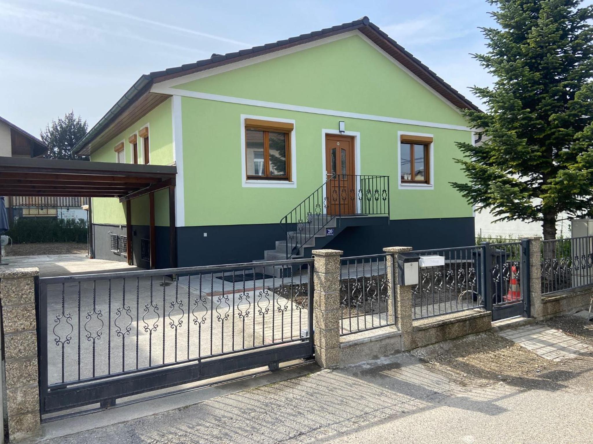 AJO Family House with free parking - Self-Check-in