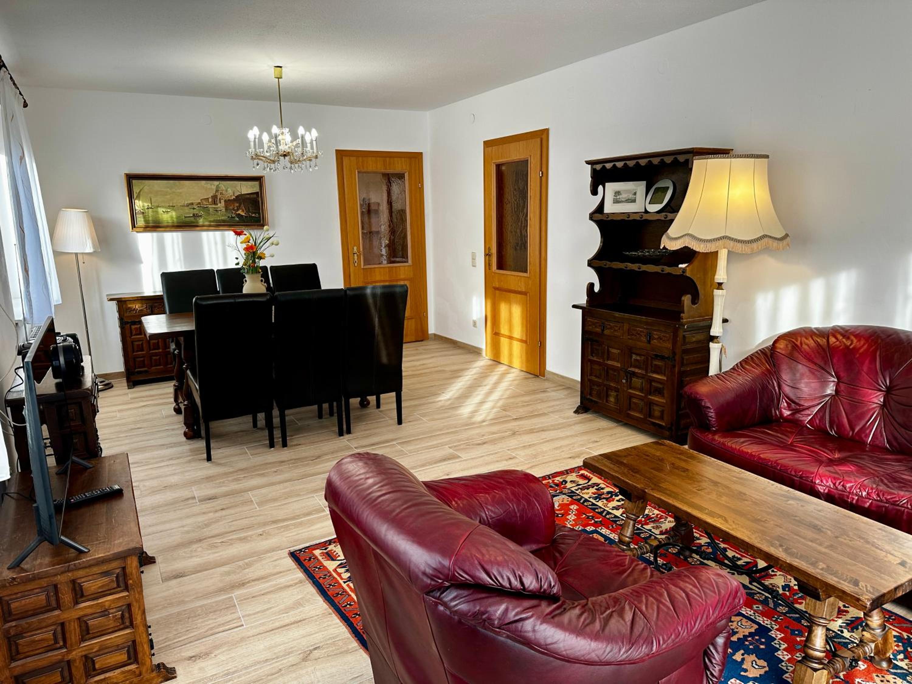 AJO Family House with free parking - Self-Check-in