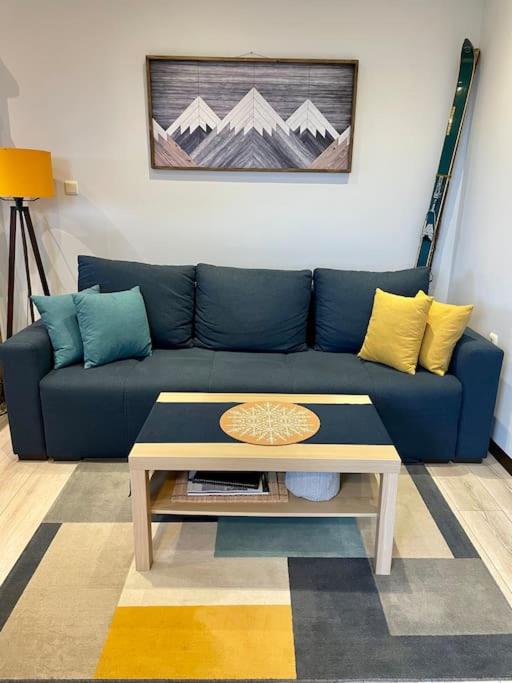 Cosy Mountain View Apartment 1