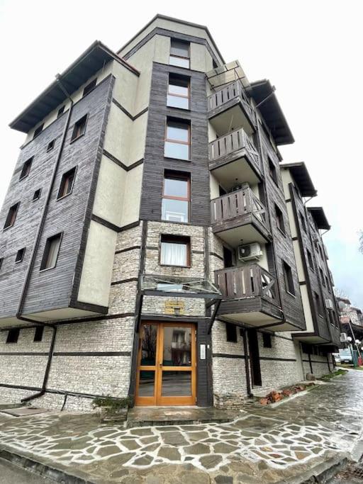 Cosy Mountain View Apartment 1