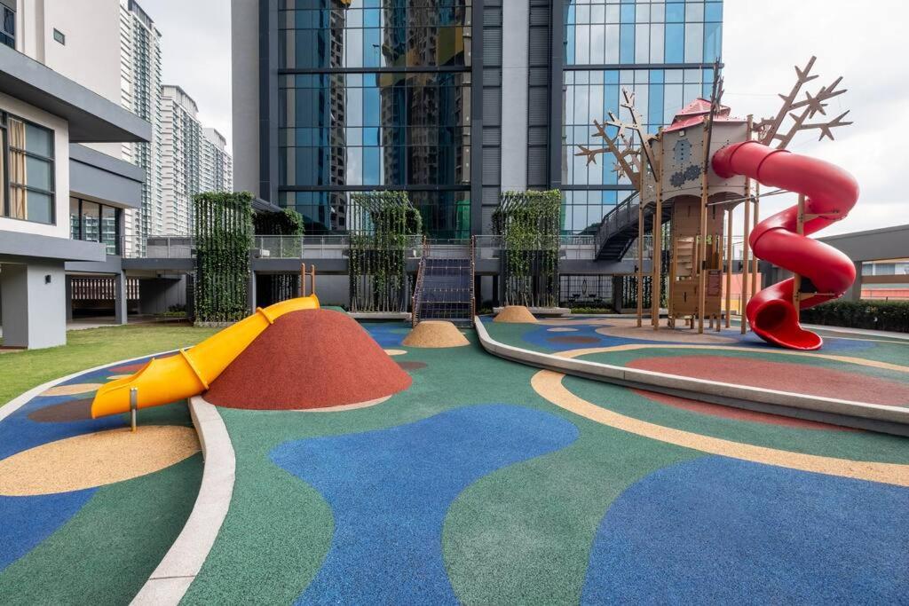 Wonderland 7pax dreams house at Sunway Velocity 2