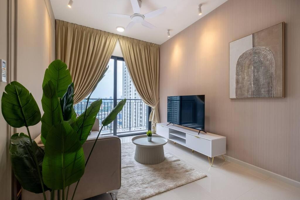 Wonderland 7pax dreams house at Sunway Velocity 2