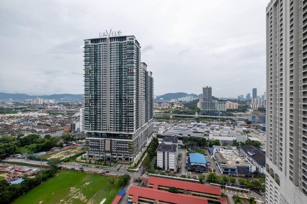 Wonderland 7pax dreams house at Sunway Velocity 2