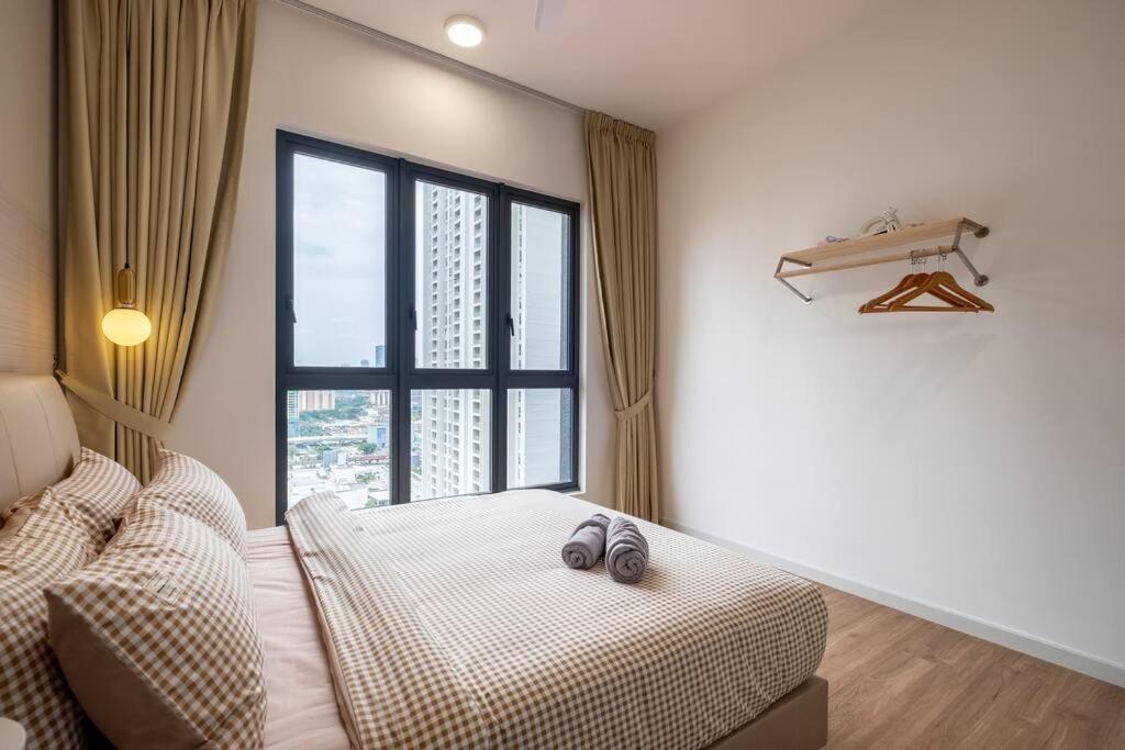 Wonderland 7pax dreams house at Sunway Velocity 2