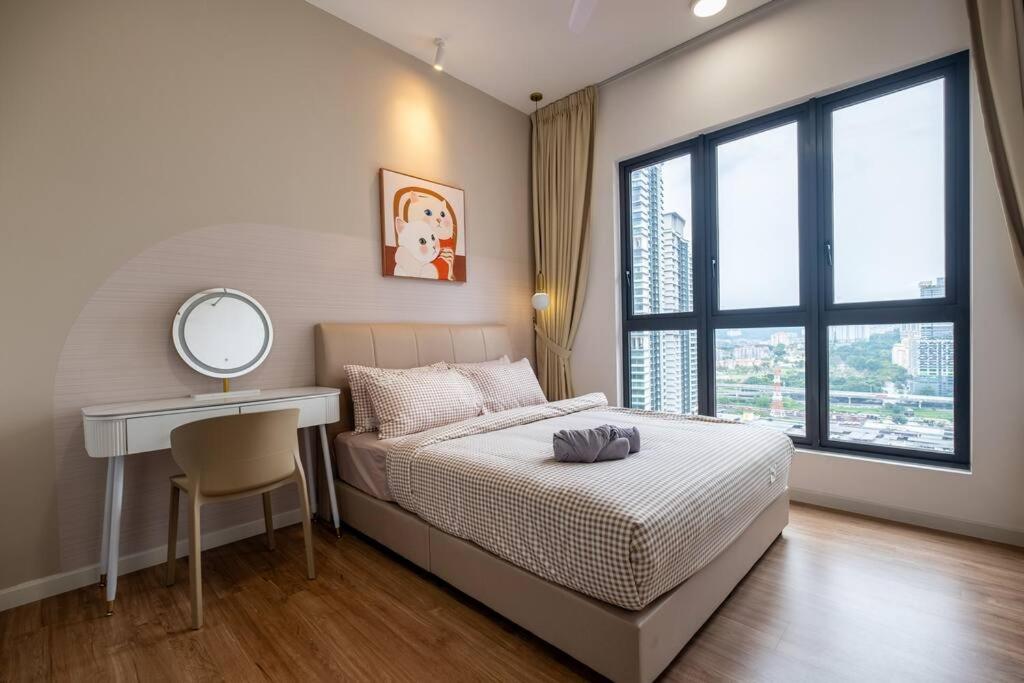 Wonderland 7pax dreams house at Sunway Velocity 2