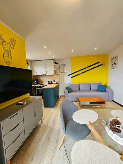 Cosy Mountain View Apartment 2
