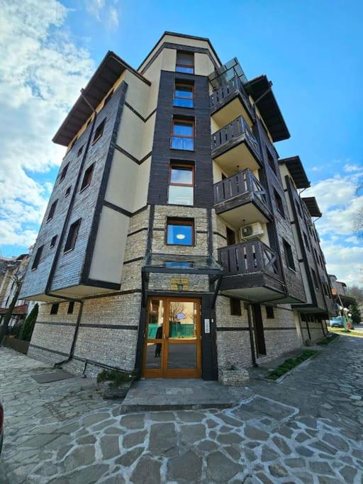 Cosy Mountain View Apartment 2