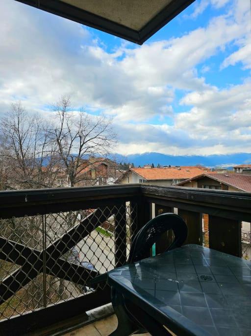 Cosy Mountain View Apartment 2