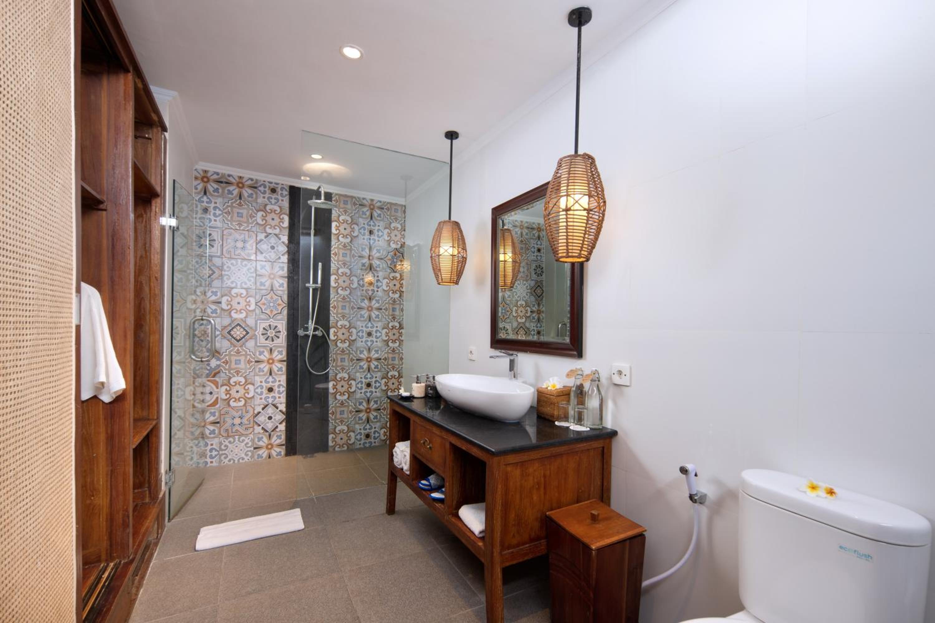 Lembongan Beach Club & Resort
