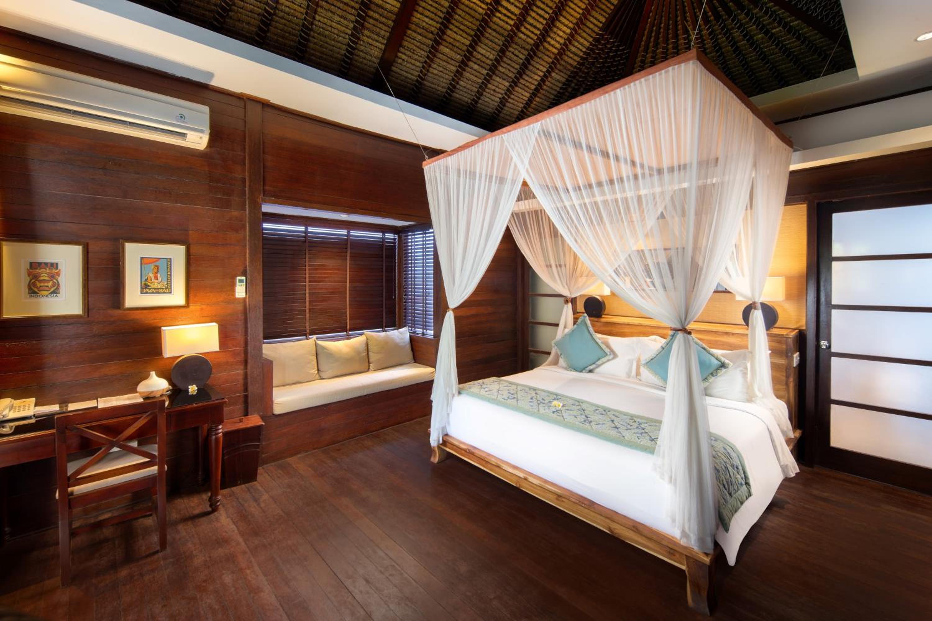 Lembongan Beach Club & Resort
