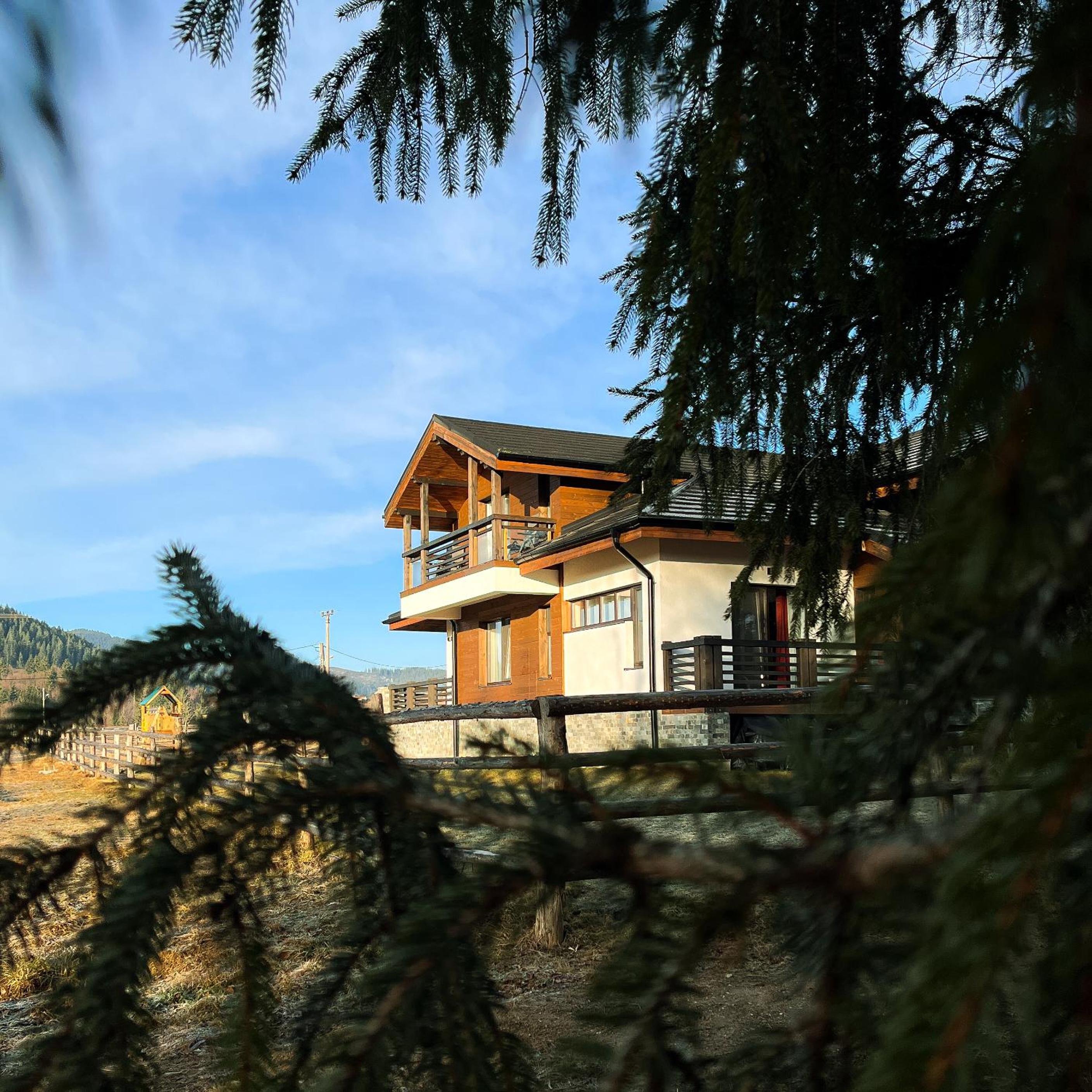 Chalet Deluț view 2