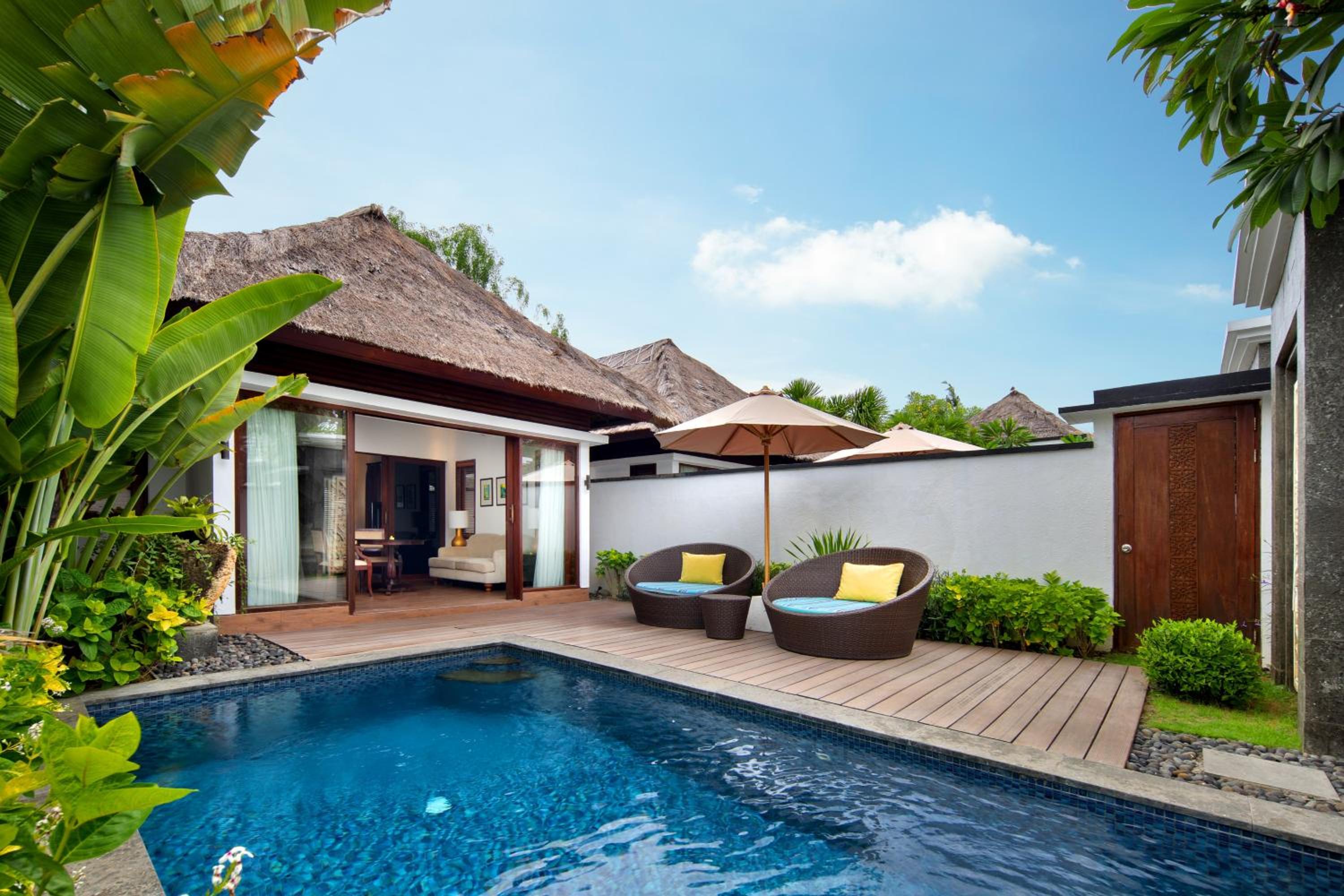 Lembongan Beach Club & Resort