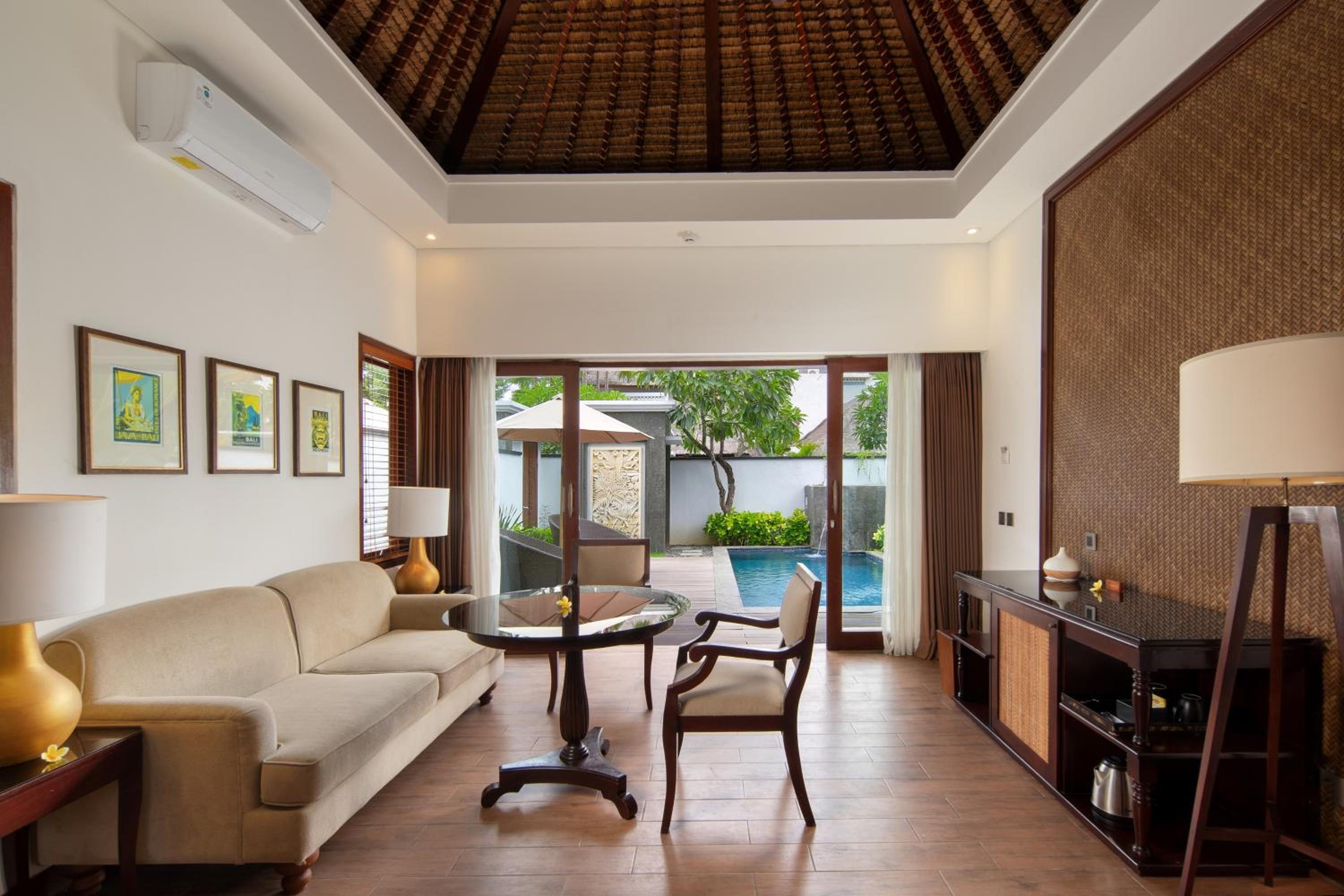 Lembongan Beach Club & Resort