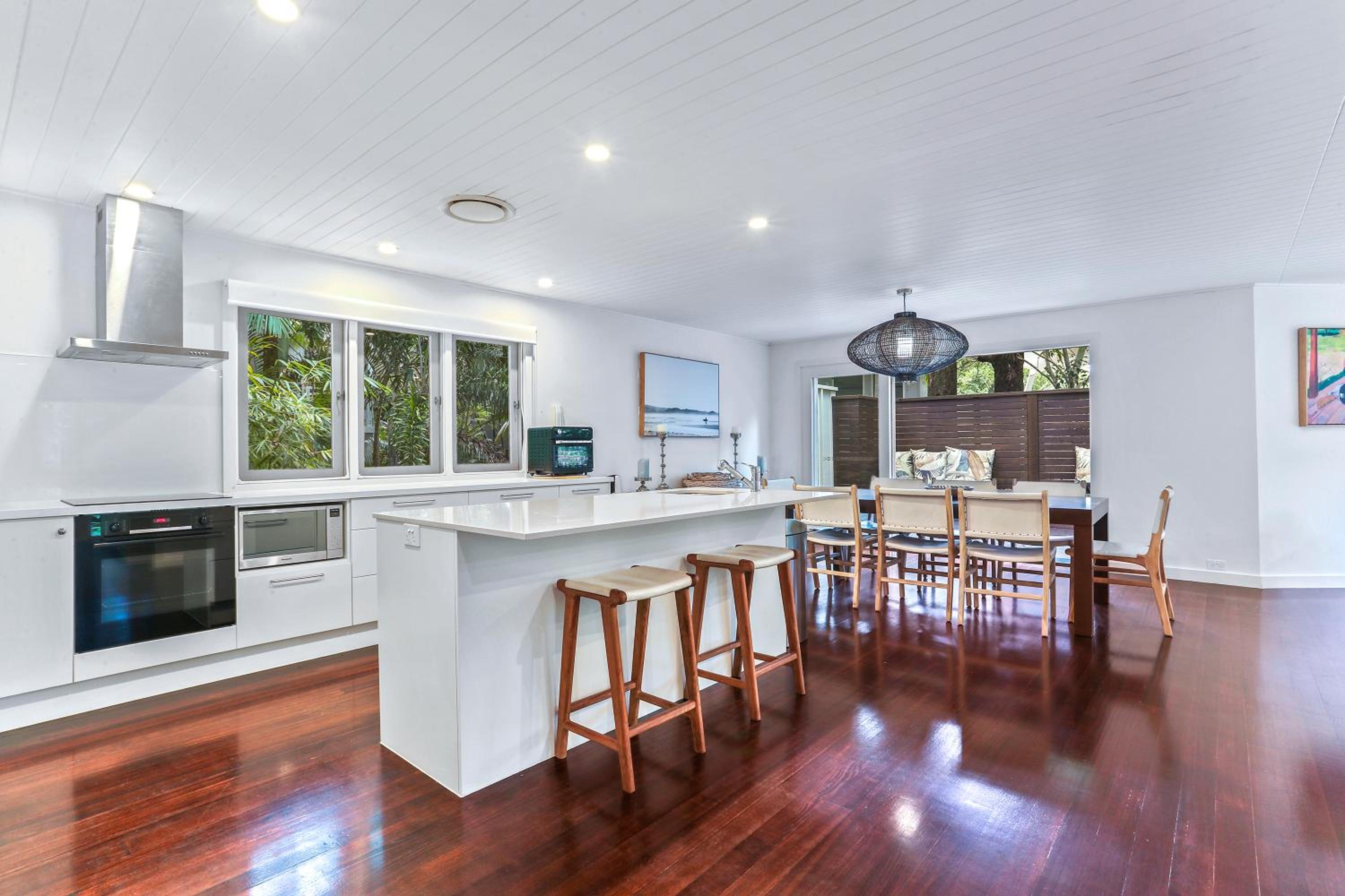 Dual-living amongst the rainforest, Little Cove