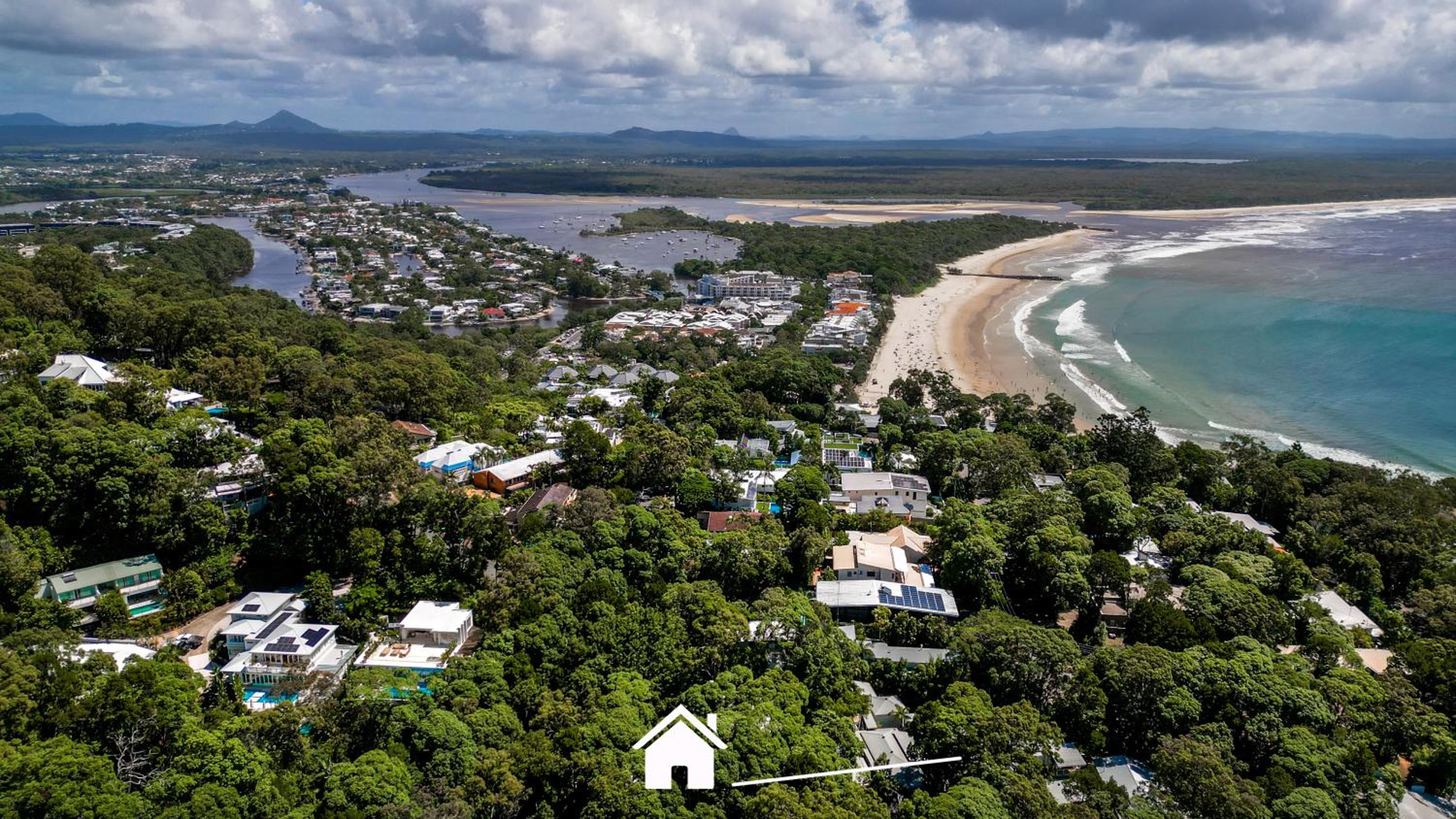 Dual-living amongst the rainforest, Little Cove