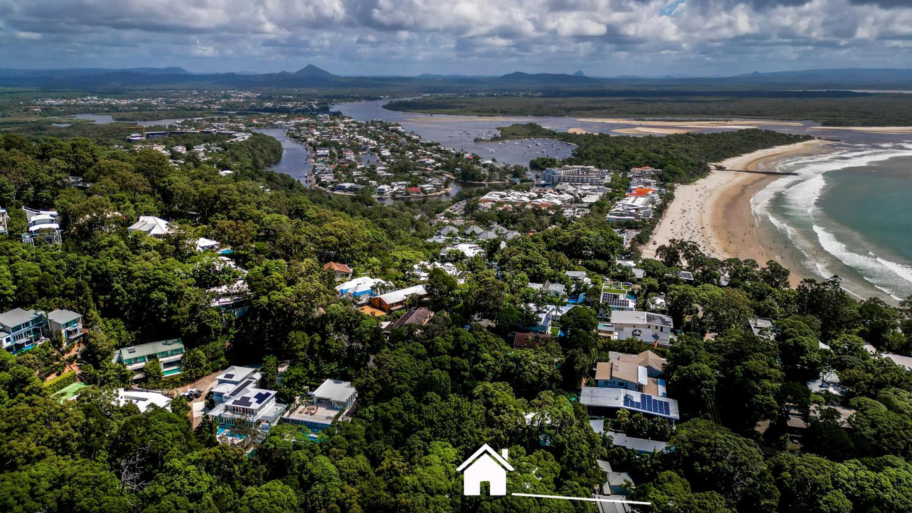 Dual-living amongst the rainforest, Little Cove
