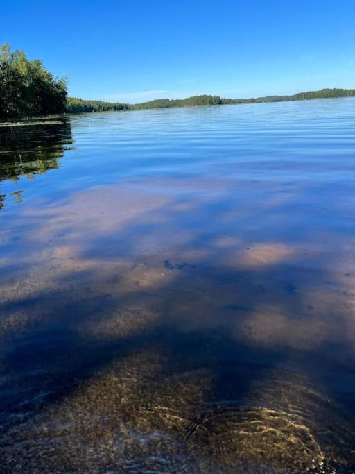 Käpälämäki puhtaan veden äärellä omassa rauhassa
