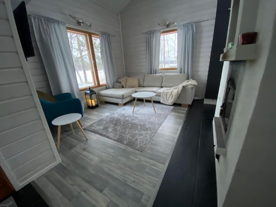 Käpälämäki puhtaan veden äärellä omassa rauhassa