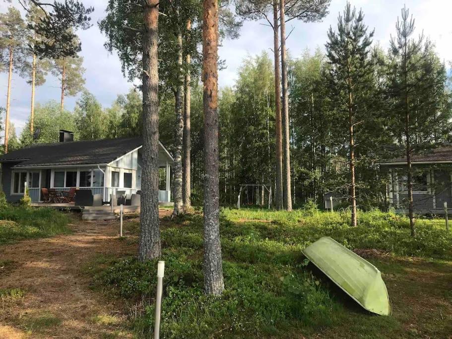 Käpälämäki puhtaan veden äärellä omassa rauhassa
