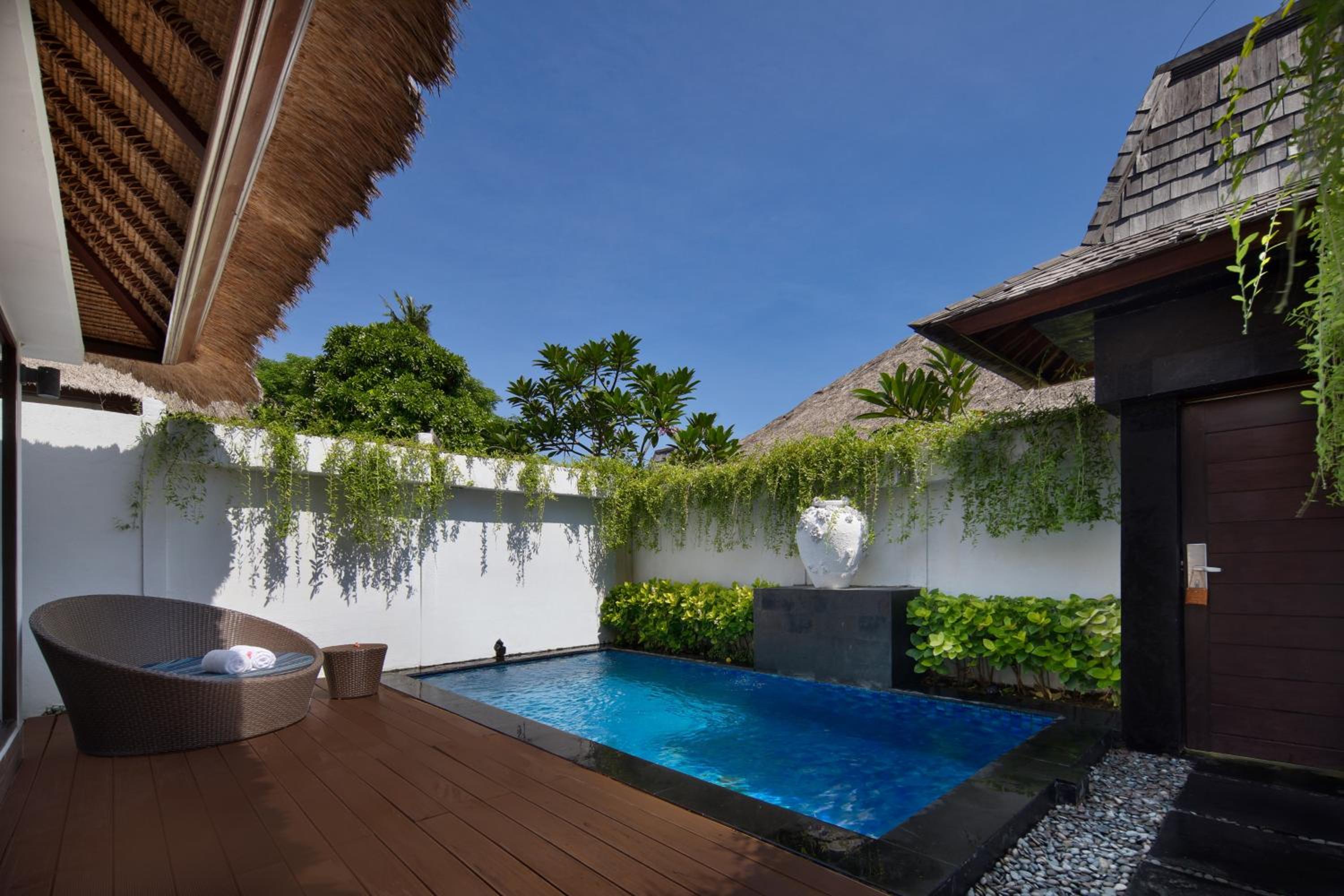 Lembongan Beach Club & Resort