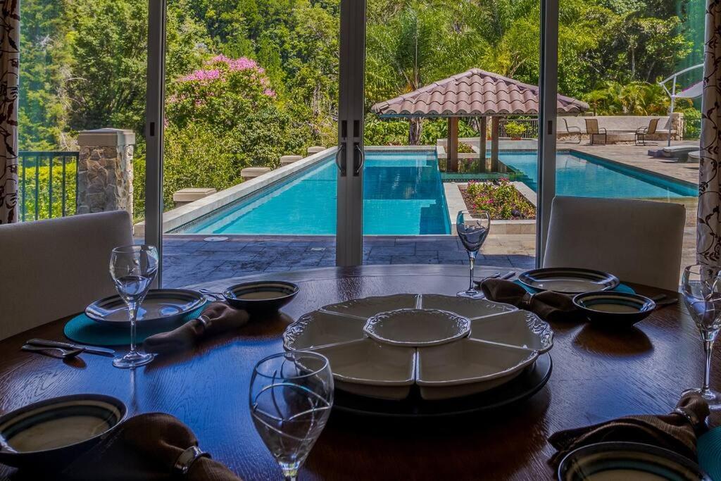 Casa Cascada, Boquete full house