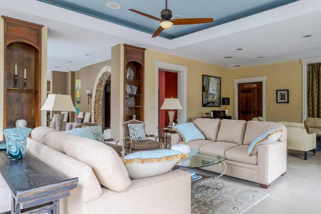 Casa Cascada, Boquete full house