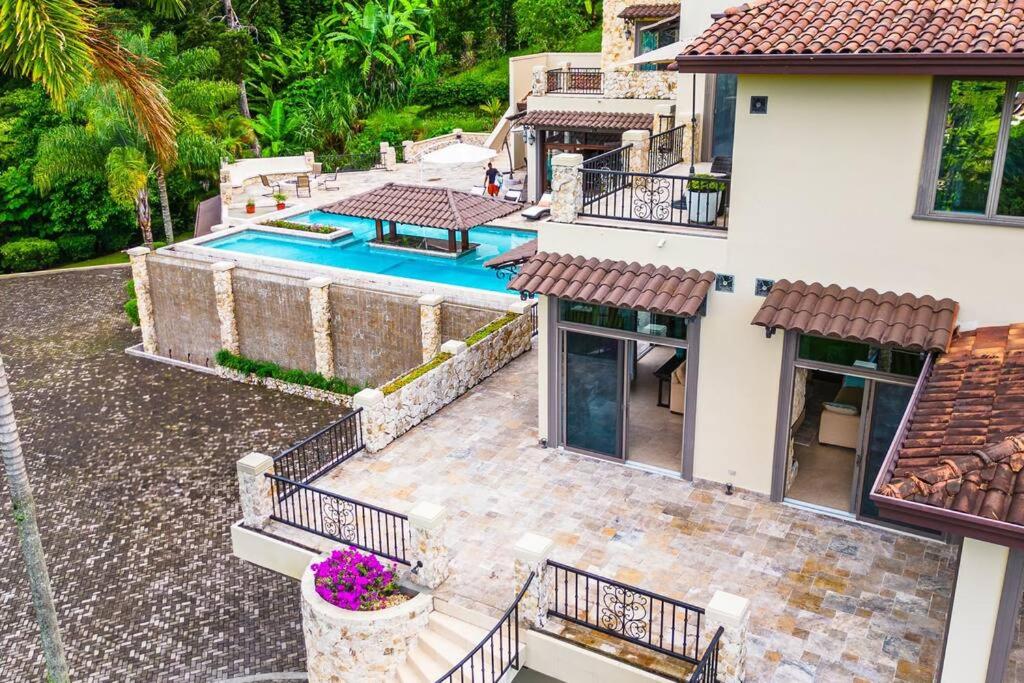 Casa Cascada, Boquete full house