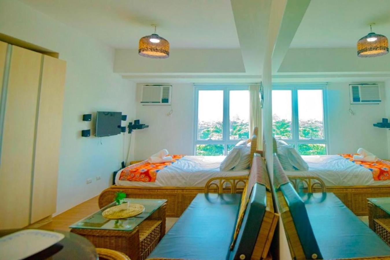 Abreeza Studio Suite T1-708 - AC, Wifi, Netflix, Kitchen, Washer, Abreeza Mall view 4