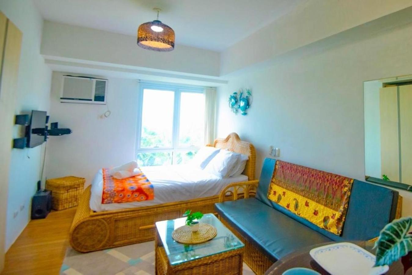 Abreeza Studio Suite T1-708 - AC, Wifi, Netflix, Kitchen, Washer, Abreeza Mall view 5