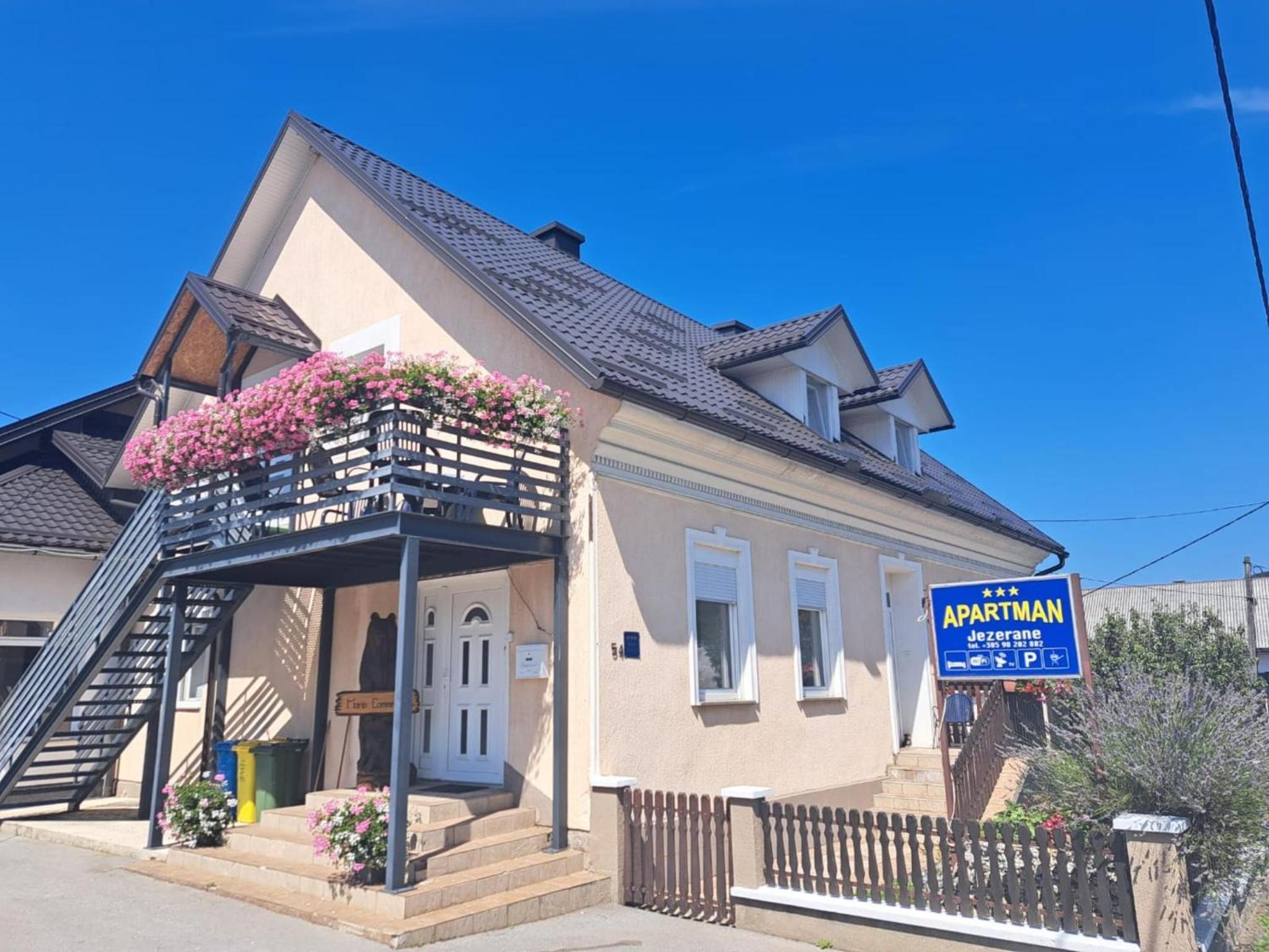 Apartman Jezerane view 2