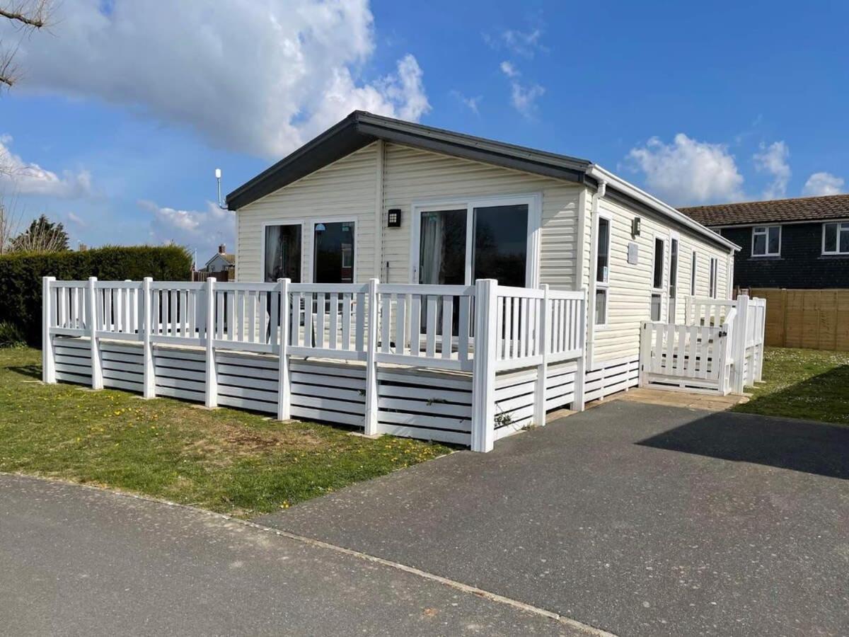 41 Woodland Walk Pevensey Bay Holiday Park view 4