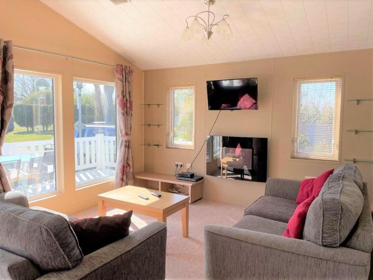 41 Woodland Walk Pevensey Bay Holiday Park view 5