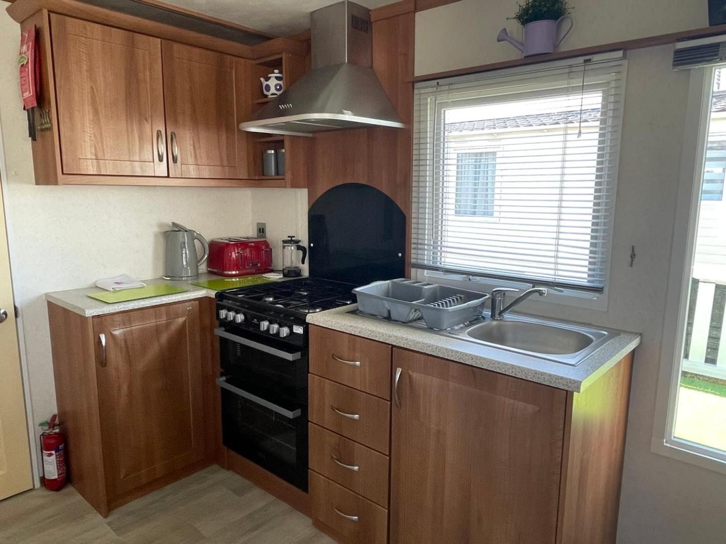 27 Tower View Pevensey Bay Holiday Park view 3