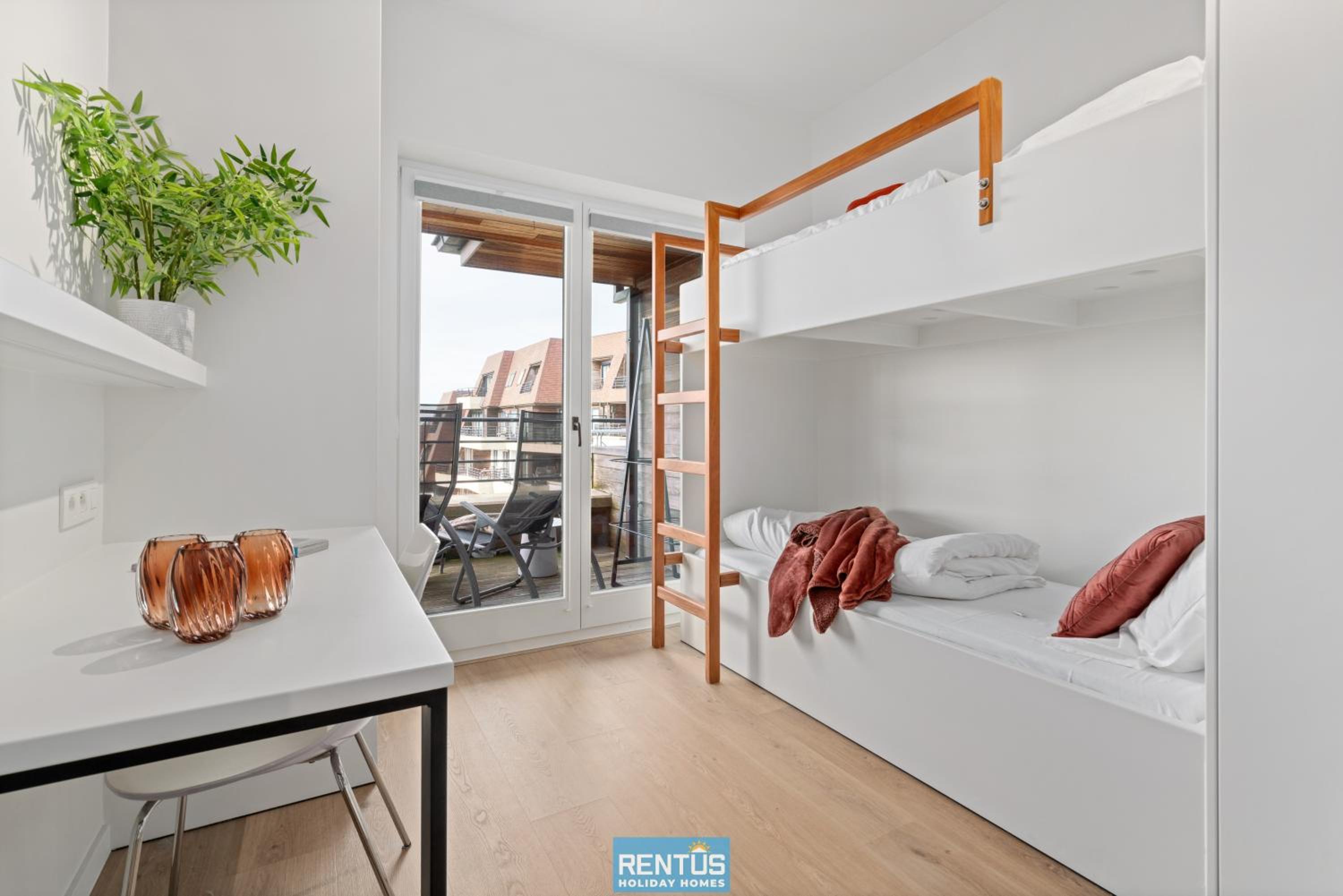 Beach Break - family friendly apartment by the sea