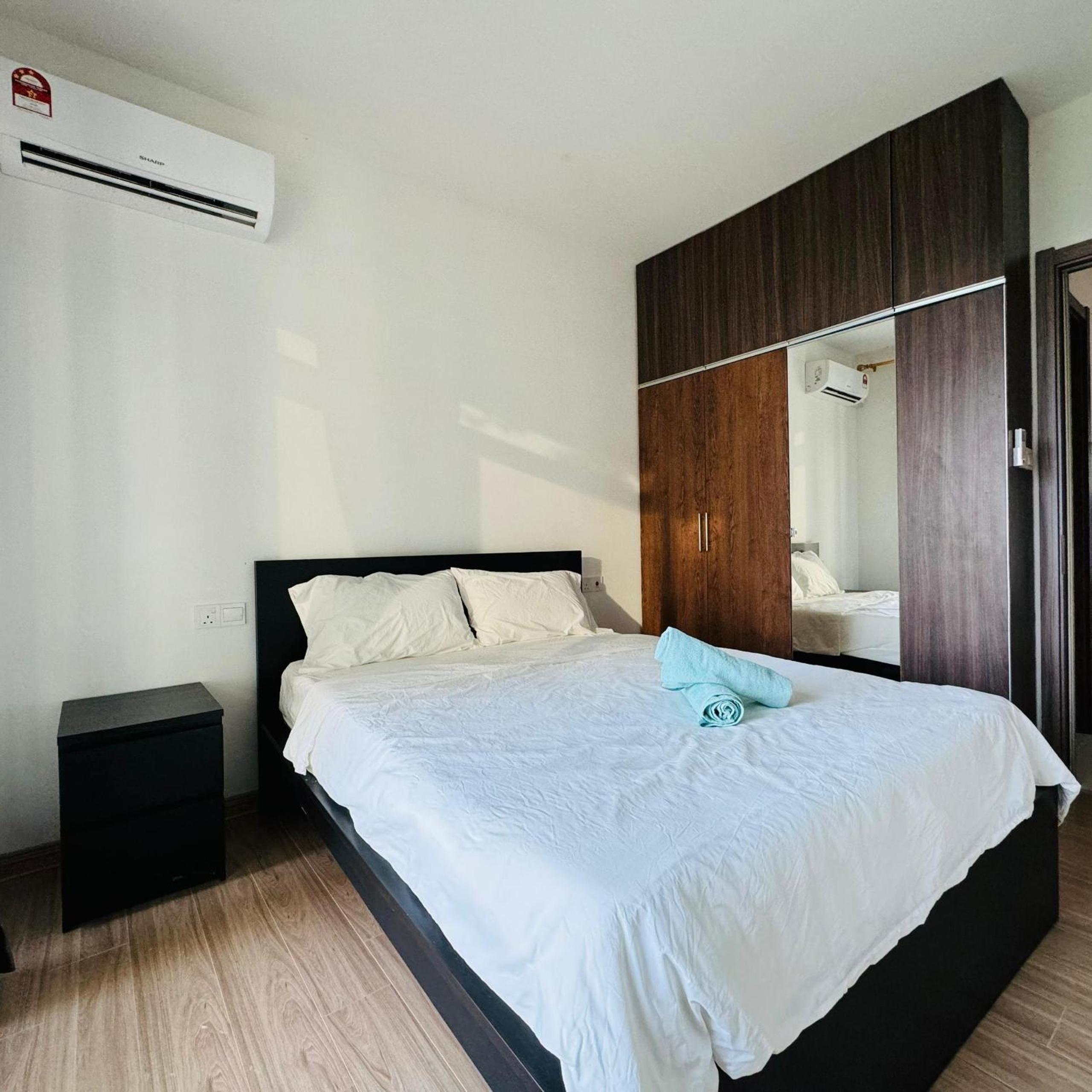 Ataraxia 2B1R 4pax Condo Forest City 3A-3202 photo 5