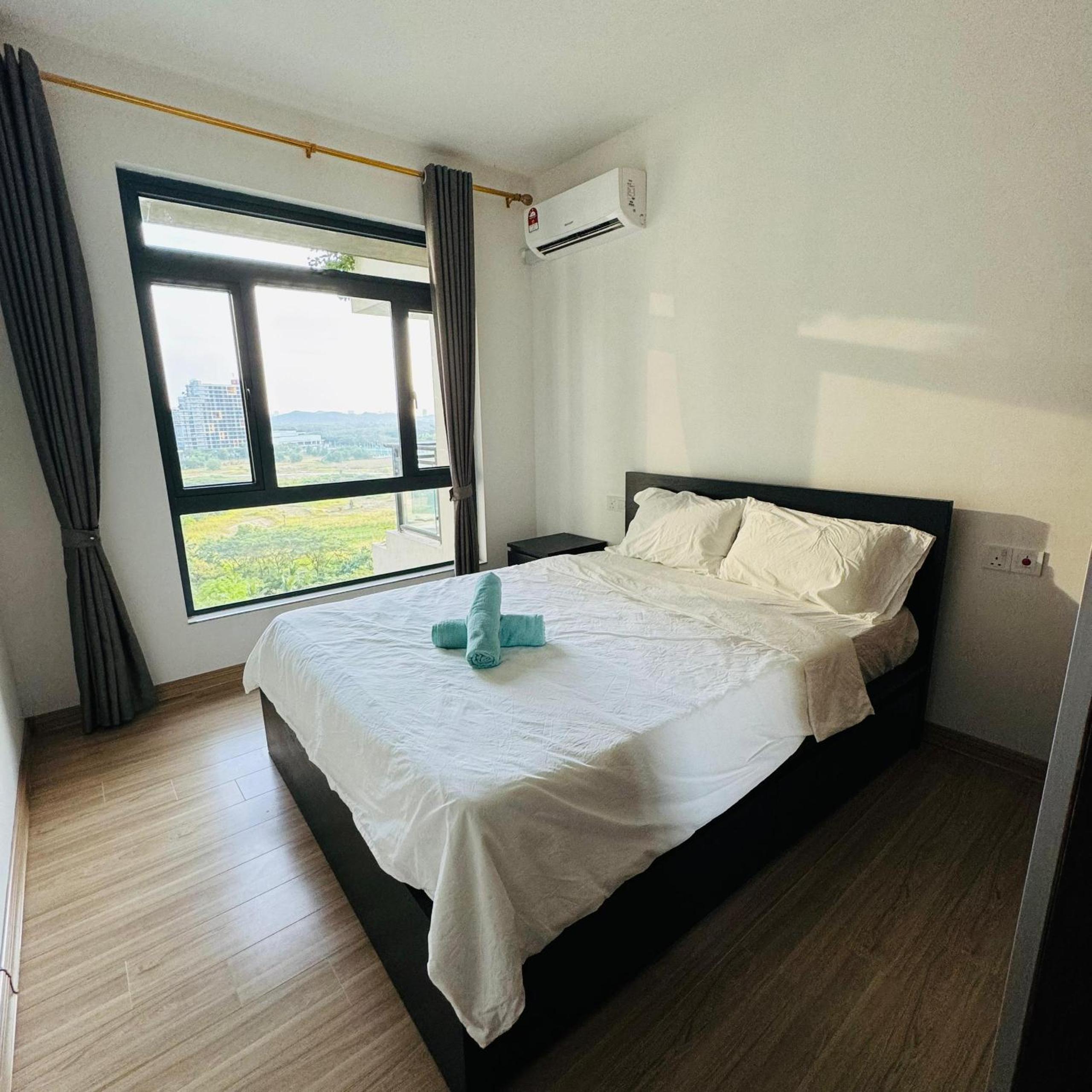 Ataraxia 2B1R 4pax Condo Forest City 3A-3202 photo 6