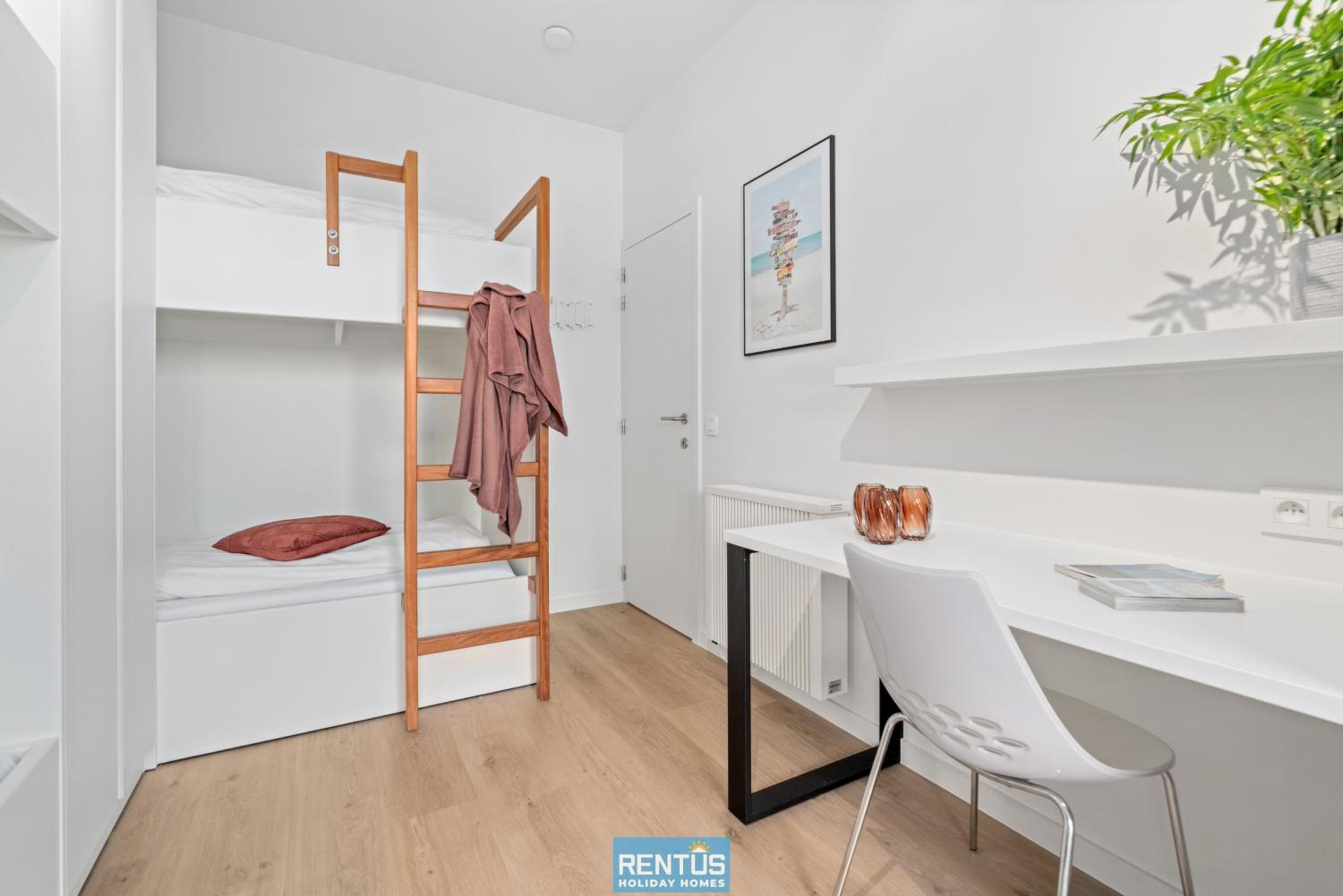 Beach Break - family friendly apartment by the sea