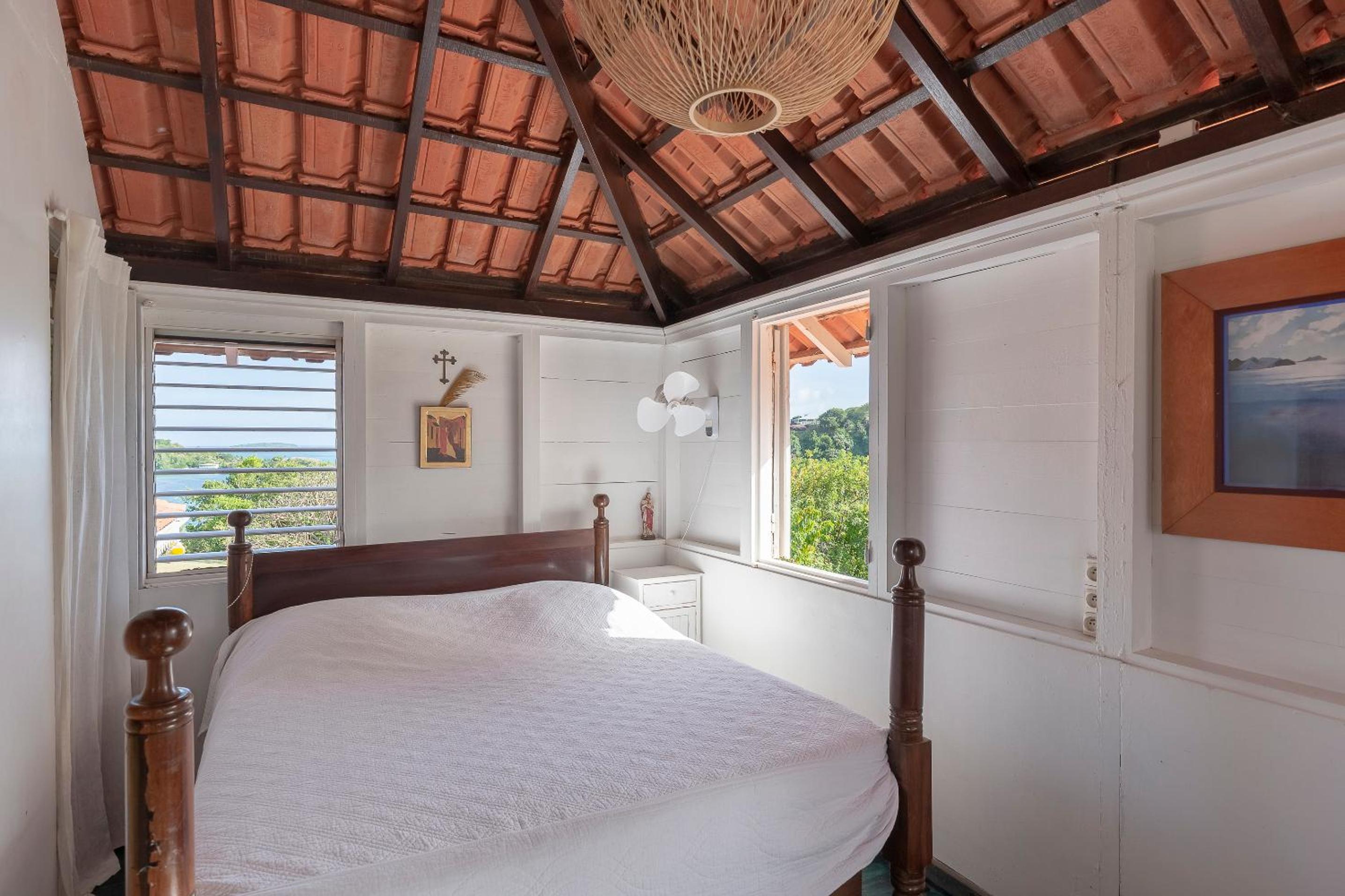 Maison d'Ô Pointe Thalémont, avec petite crique privative view 2