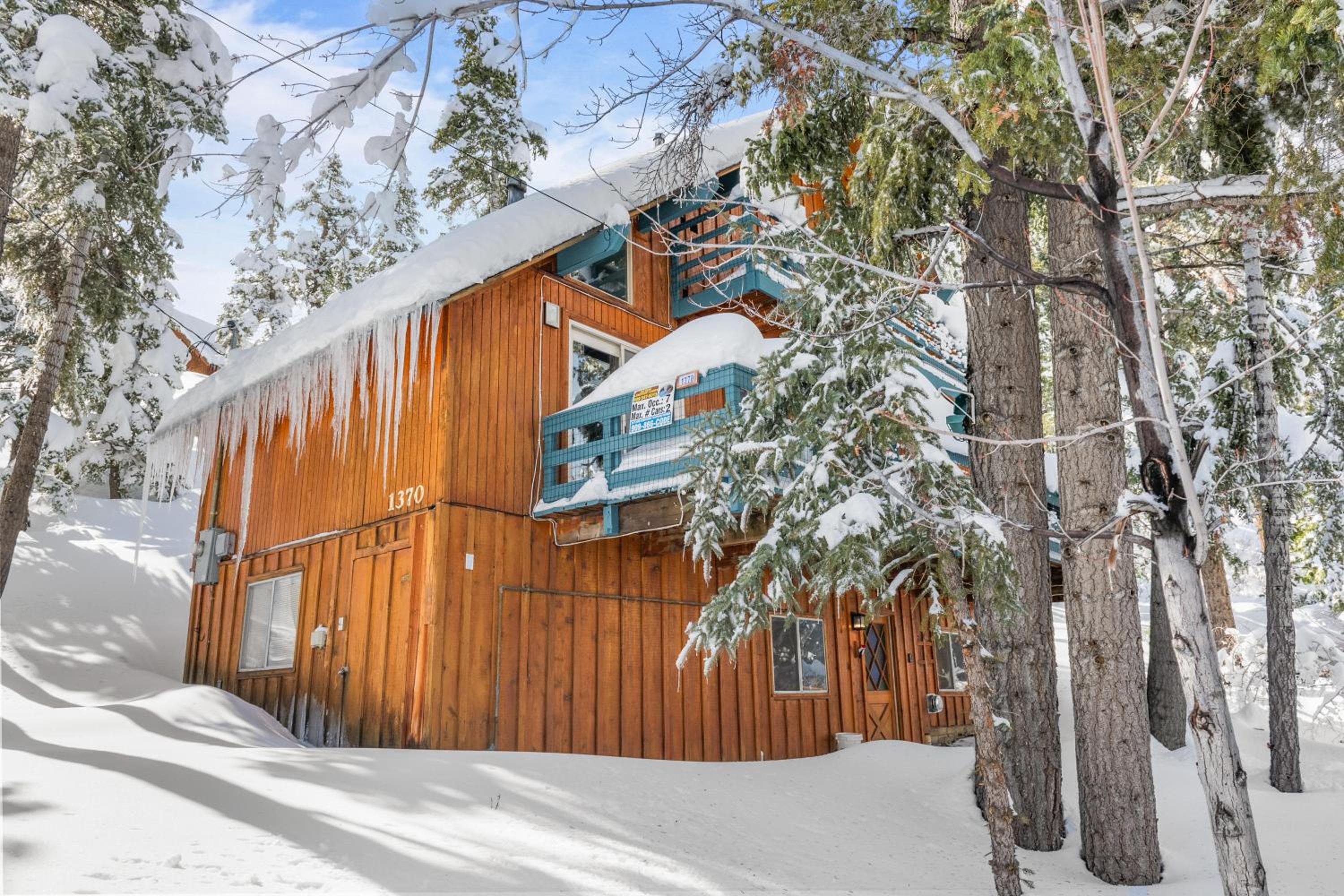 Finnian's Chalet - Close to Slopes and Lake view 4
