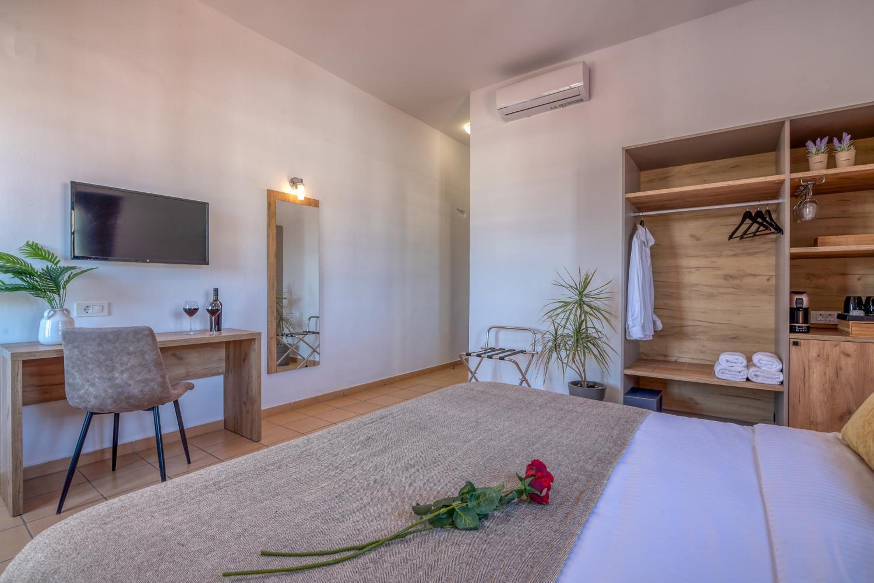 Kaliviani Traditional Hotel