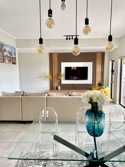 BidasPad Penthouse, Munyaka view 5