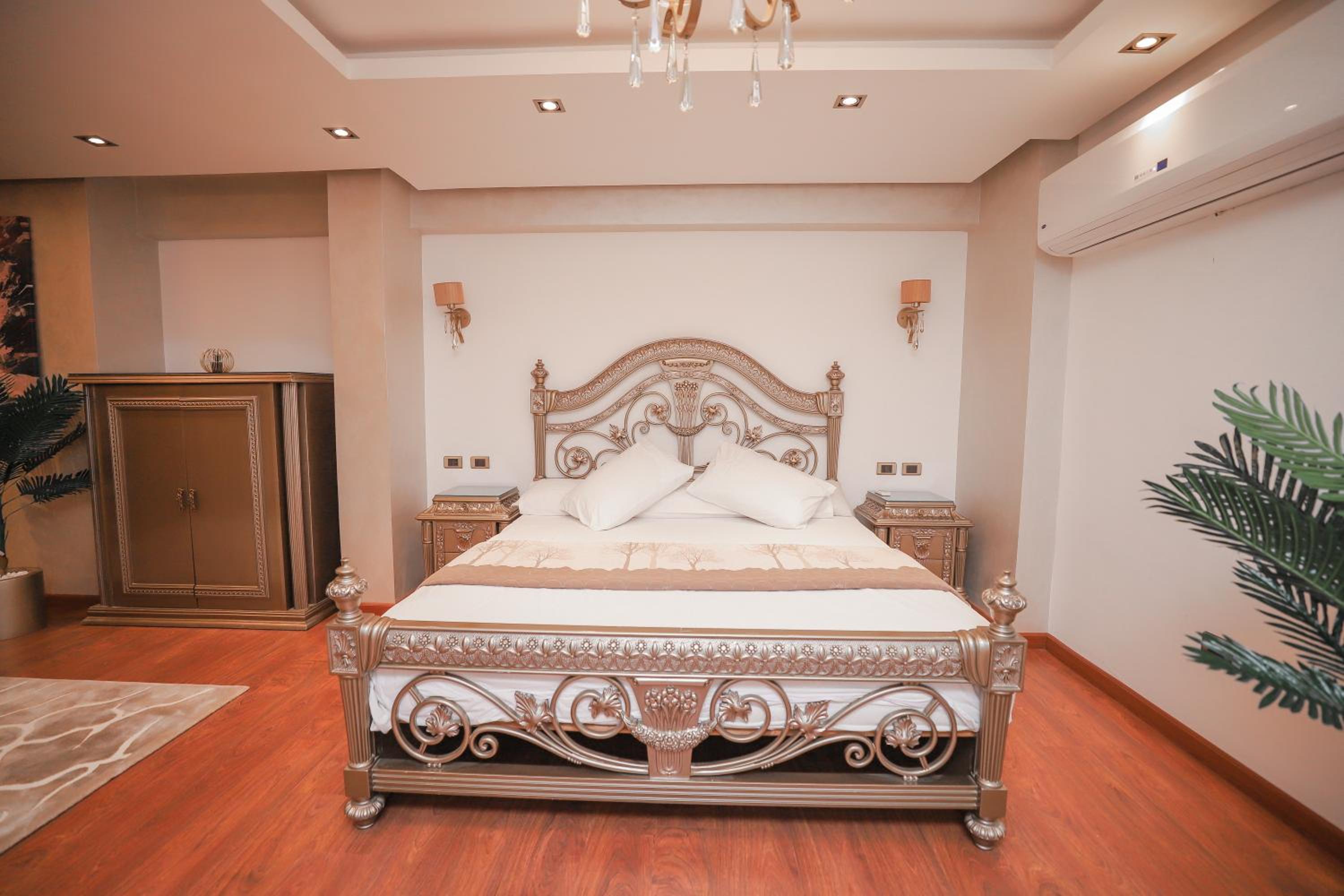 Platinum One Story Villa , 350 m , Heliopolis